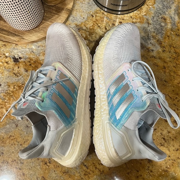 Adidas Ultraboost PrimeBlue size 9 - Picture 6 of 8